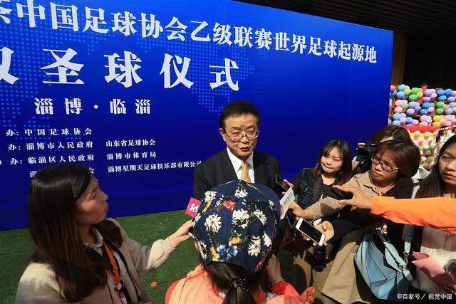 王朝铸成！巴黎欧冠卫冕比肩皇马 碾压巴萨拜仁枪手夺冠